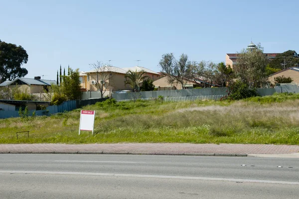 Hausgrundstücke Zum Verkauf — Stockfoto