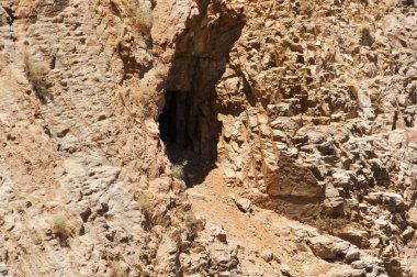 Eski yeraltı madenciliği tüneli