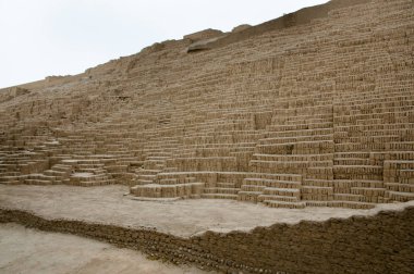 Huaca Pucllana - Lima - Peru