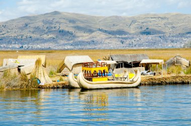 Uros Adaları - Titikaka Gölü - Peru