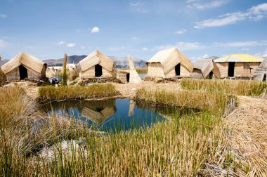 Uros Adaları - Titikaka Gölü - Peru