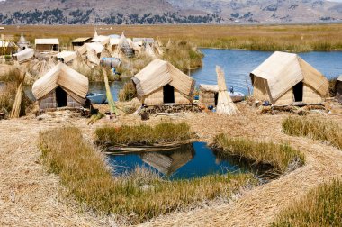 Uros Adaları - Titikaka Gölü - Peru