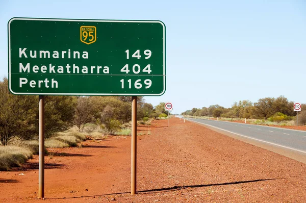 Gran Señal Distancia Carretera Del Norte Australia Occidental — Foto de Stock