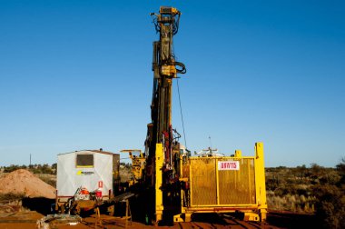 Leinster, Avustralya - 16 Mayıs 2018: 1986 yılında kurulan Ausdrill şirketi tarafından taşra sondaj sondaj