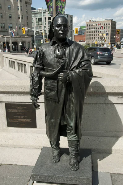Statue Joseph Brant Alias Thayendanegea Ottawa Canada — Photo