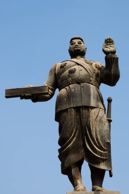 Kral Sisavang Vong heykel - Vientiane - Laos