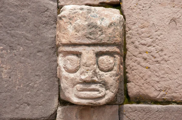 Čepů Head Tiwanaku Bolívie — Stock fotografie