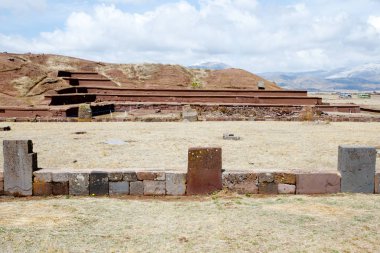 Akapana piramit - Tiwanaku - Bolivya