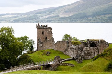Urquhart Castle - Loch Ness - İskoçya Harabeleri