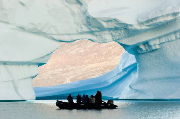Giant Iceberg Inflatable Zodiac Boat Greenland — Stock Photo, Image