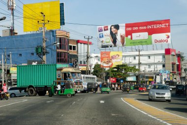 Colombo, Sri Lanka - 15 Ocak 2012: bir trafik sokak içinde sermaye city Sri Lanka yakalanmış günlük yaşam
