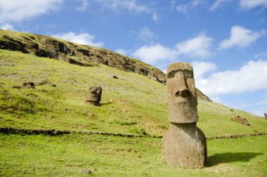 Rano Raraku Moais - Paskalya Adası