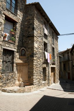 Taş Binalar - Castellfollit de la Roca - İspanya