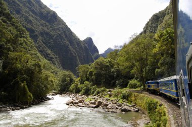 Urubamba Vadisi 'nde Tren Peru