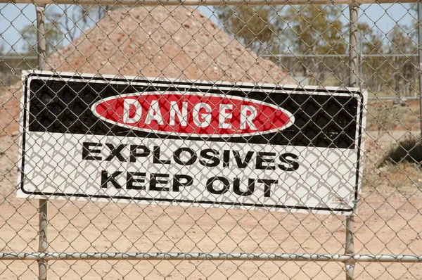 鉱山の爆発サイン — ストック写真