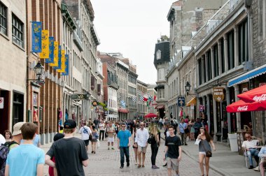 Montreal, Kanada - 29 Mayıs 2015: Popüler St Paul sokak eski liman F1 Grand Prix öncesinde bir hafta içinde