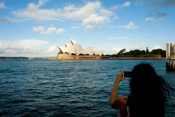 Sydney Australia Kwietnia 2018 Turystyczna Biorąc Zdjęcie Opery — Zdjęcie stockowe