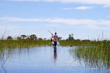 Adam Makoro tekne - Okavango Delta - Botsvana