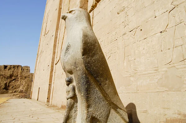 Edfu 이집트 이집트에 Horus의 — 스톡 사진