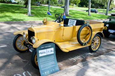 Perth, Avustralya - 11 Kasım 2018: İlk ışık araba Avustralya İmparatorluk kuvvetleri tarafından ı. Dünya Savaşı sırasında kullanılan devriye (Model T Ford)