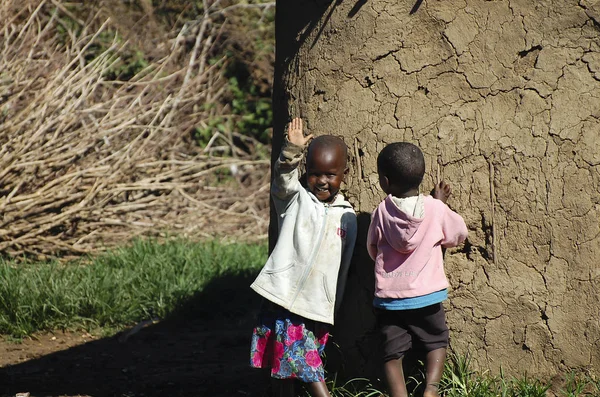 Masai Mara Kenia Noviembre 2008 Niños Locales Pequeño Pueblo Masail — Foto de Stock