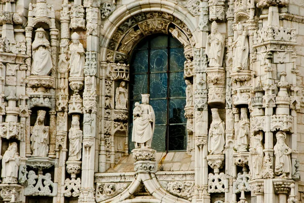 Jeronimos Klooster Standbeelden Lissabon Portugal — Stockfoto