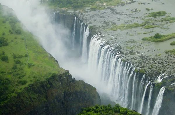 Victoria Falls แซมเบ ยและซ บเว — ภาพถ่ายสต็อก