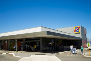 Perth, Avustralya - 13 Mart 2019: Morley banliyösündeki Aldi mağazası Galleria Alışveriş Merkezi'ni temize çıkardı