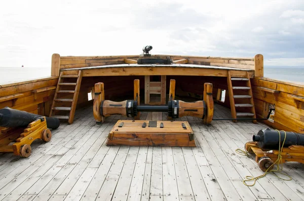 Eski Tahta Gemi Güvertesi