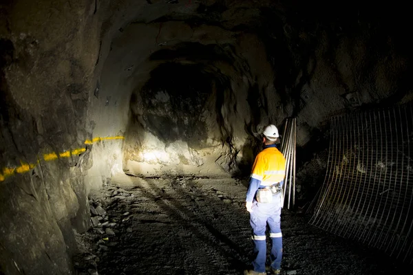 Geólogo Subterrâneo Túnel Mineiro — Fotografia de Stock