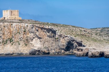 Comino 'daki Kireçtaşı Kayalıkları - Malta