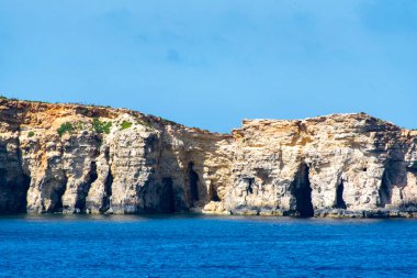 Comino 'daki Kireçtaşı Kayalıkları - Malta