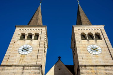 St. Peter Koleji Kilisesi ve Berchtesgaden 'deki Aziz John Kilisesi - Almanya