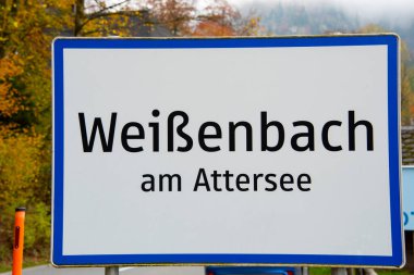 Weissenbach kasabası (Weienbach) am Attersee - Avusturya