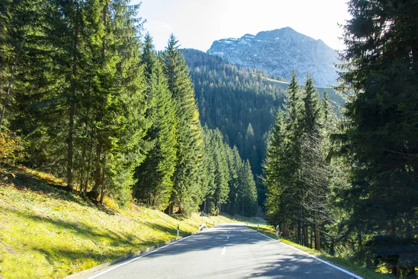 Berchtesgaden Alplerinde Rossfeld Panorama Yolu - Almanya