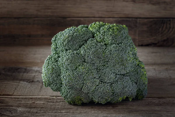 Čerstvá Brokolice Dřevěném Pozadí Zelená — Stock fotografie