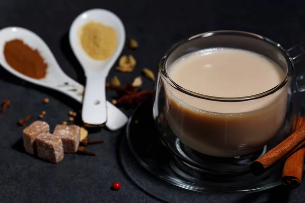 Indian tea Masala med krydder – stockfoto