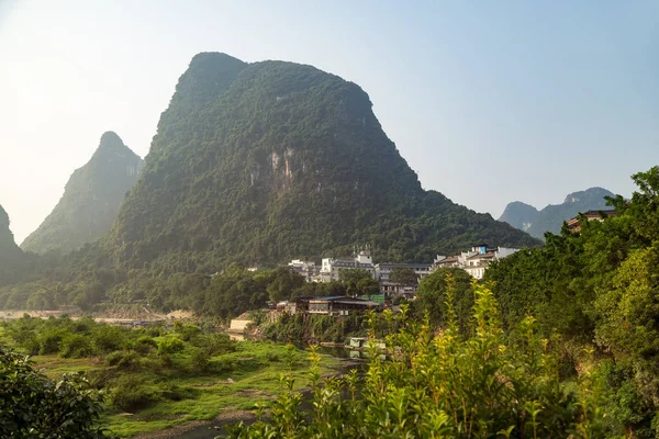 Гори і Долина в провінції Яншуо, Китай — стокове фото