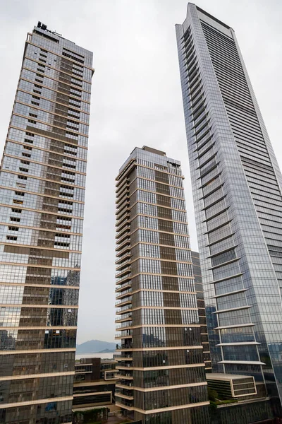 Високі будівлі в мегаполісі — стокове фото