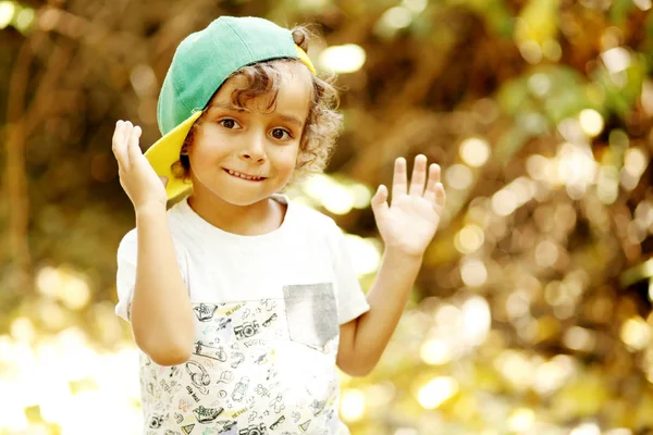 Drôle Enfant Chapeau Petit Garçon Mode Enfant Élégant Dans Parc — Photo