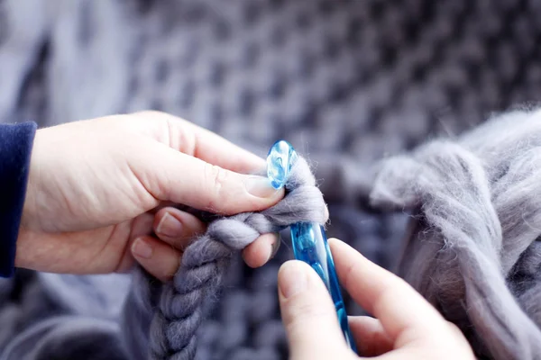 Closeup Female Hands Knitting Blue Knitting Needle Grey Knitted Pattern — Stock Photo, Image