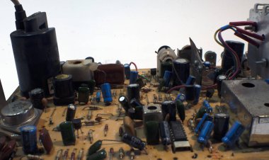 Eski televizyonun arka planı