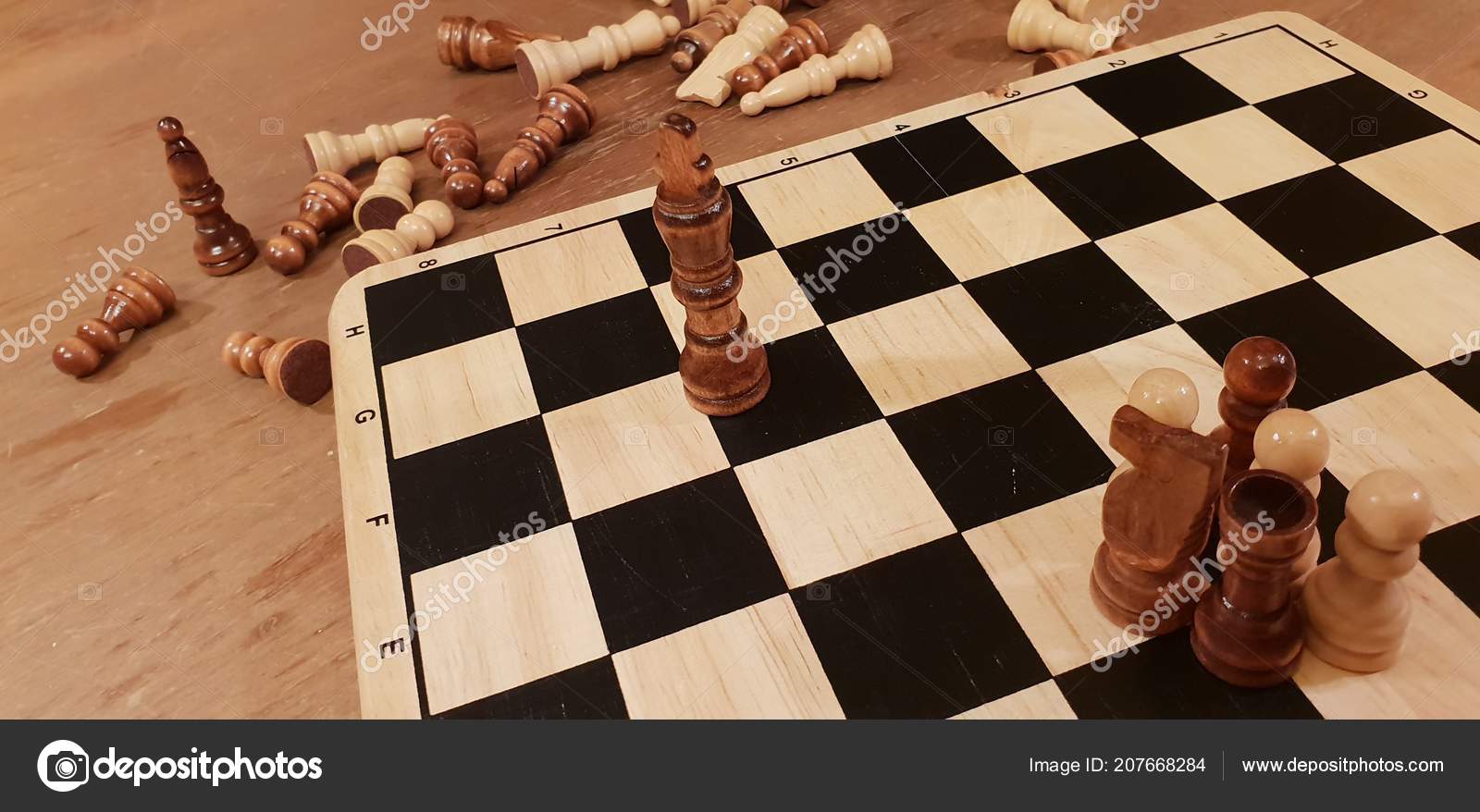 Jak Hrát Dřevěná Desková Hra Šachy Improvizace Různé Úhly Šachové — Stock  Fotografie © F0to #207668284