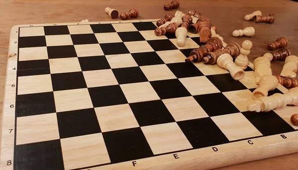 Играть Шахматы Деревянные Настольные Игры Импровизация Различные Углы Шахматных Наборов — стоковое фото
