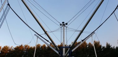 Atlama ve havada oynamak için kullanılan trambolin ekipman parçaları