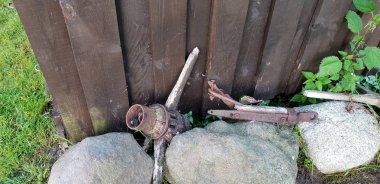 Dışarıda güzel bir antika ev dekorasyon yerleştirilir