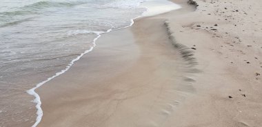 Baltık Denizi plaj sabah