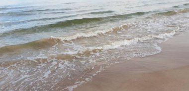 Baltık Denizi plaj sabah