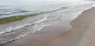 Baltık Denizi plaj sabah