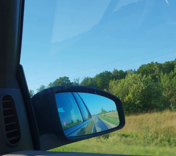 Verkeer Zicht Weg Spiegel Tijdens Het Rijden — Stockfoto